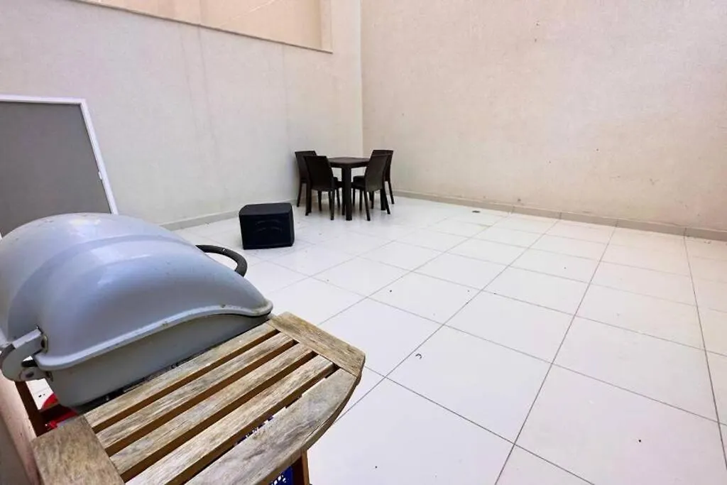 Appartamento Modern Family Retreat In St Julians San Giuliano Malta